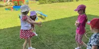 На скакалке я скачу